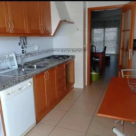 Armacao De Pera Apartamento